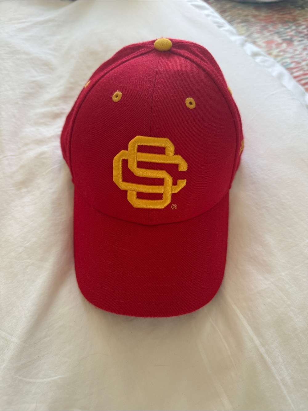NWOT USC Trojans NewEra BASEBALL Cap with GOLD Yellow Accents - 7¼